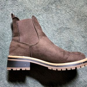 New Kensie brown booties. Size 7.5